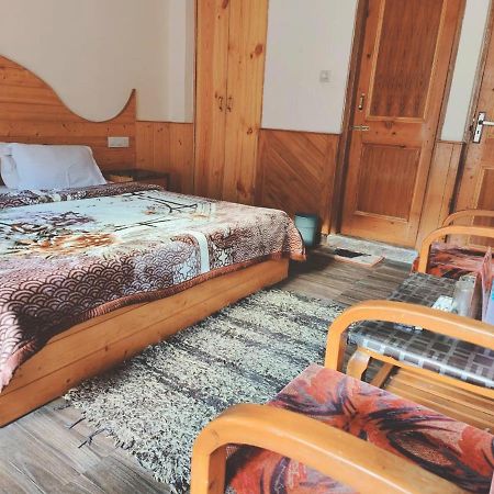 Hotel Hadimba Regency ! Free 4 Wheeler Parking ! Mountain View Rooms ! Near Mall Road Manali Esterno foto