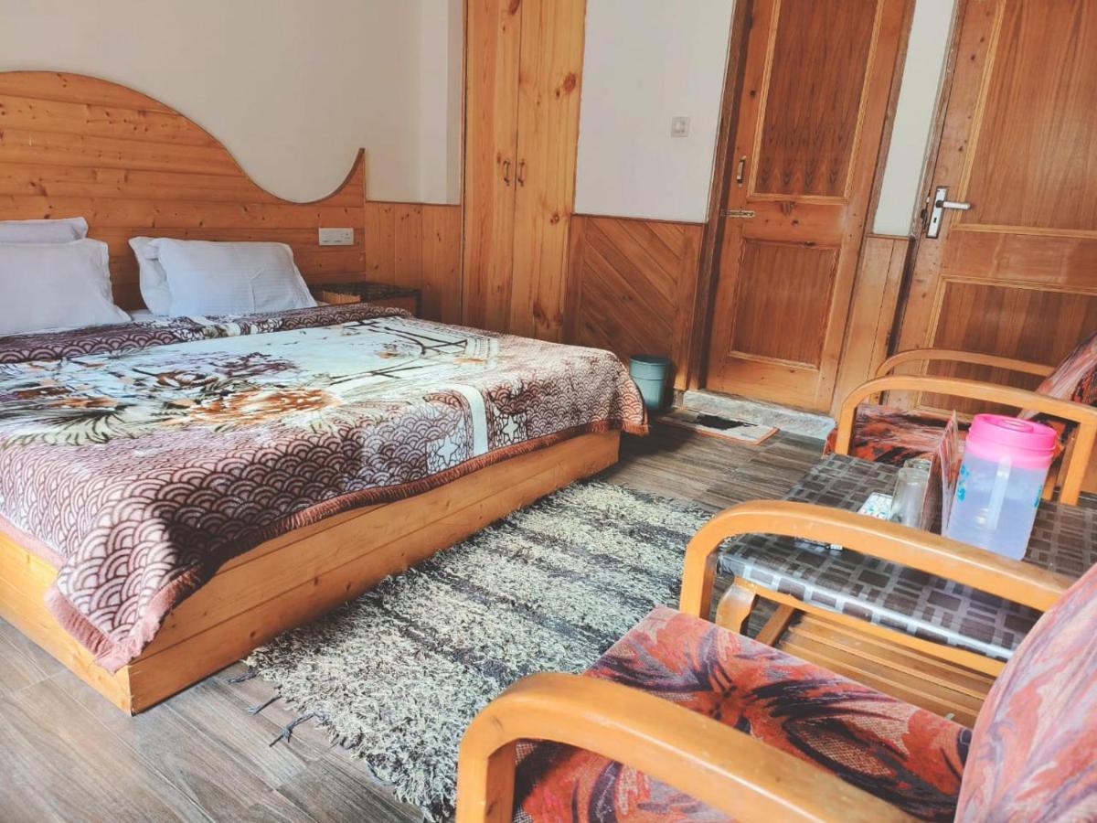 Hotel Hadimba Regency ! Free 4 Wheeler Parking ! Mountain View Rooms ! Near Mall Road Manali Esterno foto