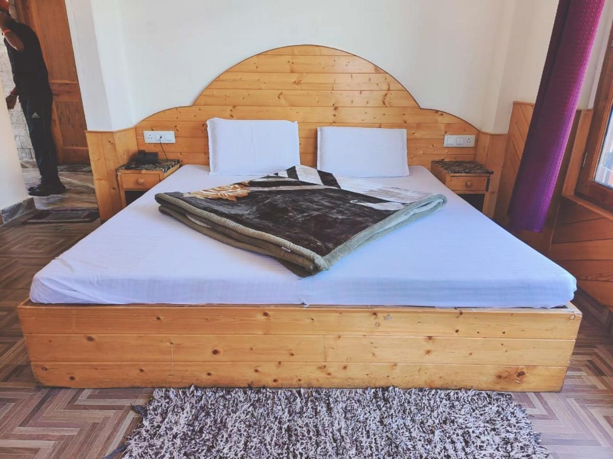 Hotel Hadimba Regency ! Free 4 Wheeler Parking ! Mountain View Rooms ! Near Mall Road Manali Esterno foto