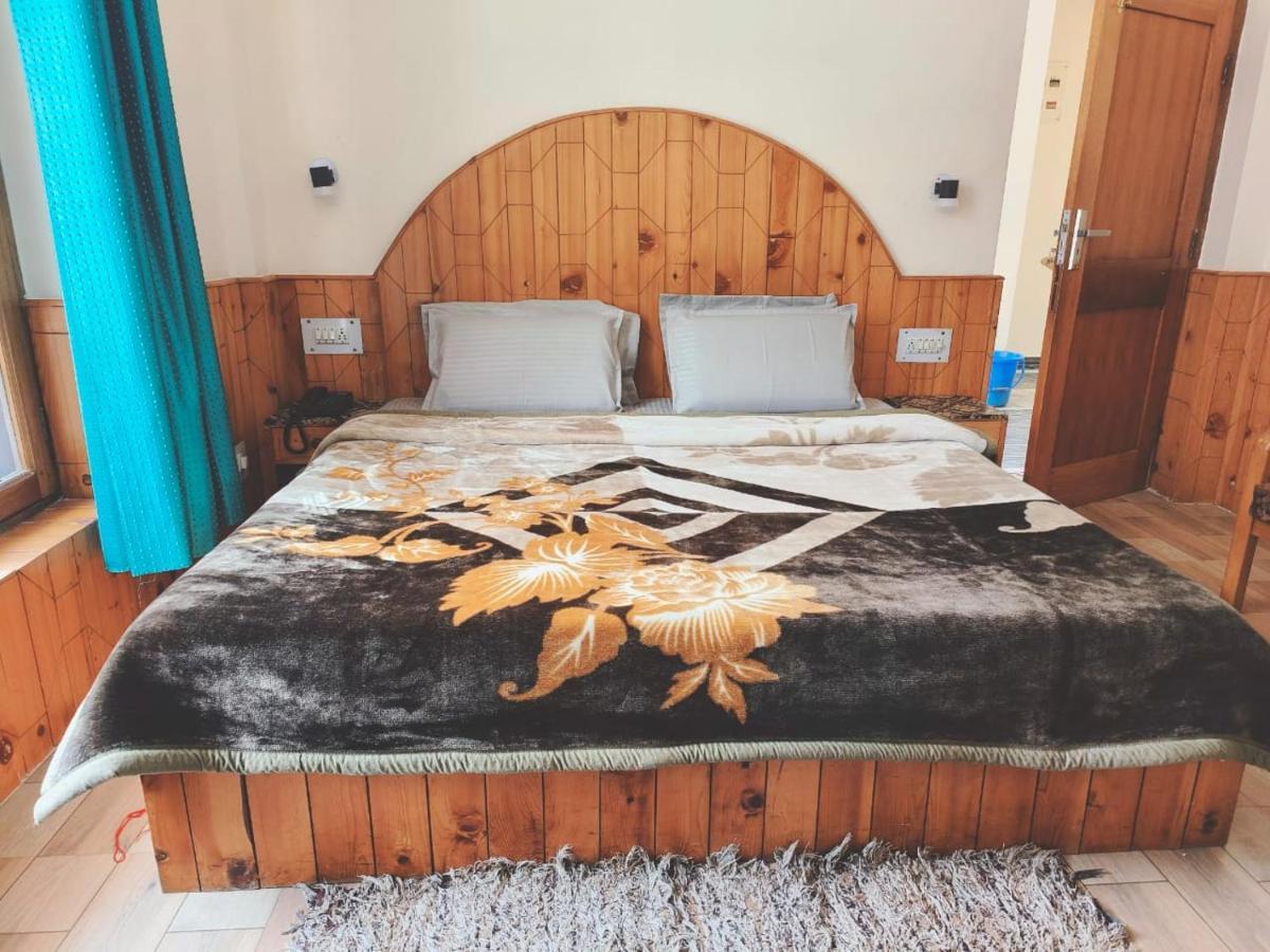 Hotel Hadimba Regency ! Free 4 Wheeler Parking ! Mountain View Rooms ! Near Mall Road Manali Esterno foto
